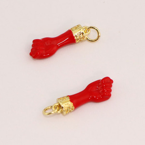 JS1789 Fashion Dainty Pendentif Figa main en métal plaqué or 18 carats émail rouge multicolore - Product Image 5