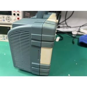 Osciloscopio de Almacenamiento Digital Tektronix Tps 2024 4 en Buen Estado de Segunda Mano - Product Image 2