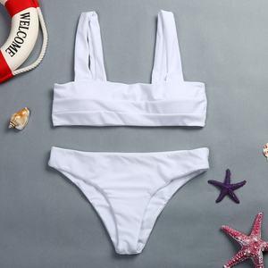 ชุดว่ายน้ำสตรีแบบสั่งทำปี 2025 บิกินี่วีสตริงลายจุดด้านหน้า ผ้ากันแบคทีเรีย แห้งเร็ว ผลิตจากผ้าสแปนเด็กซ์/ไนลอน รับผลิตแบบ OEM - Product Image 3