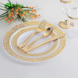 Assiettes en plastique bon marché en gros, design en dentelle creuse or <span class=keywords><strong>rose</strong></span>, ensembles de <span class=keywords><strong>vaisselle</strong></span> de fête, ensembles de <span class=keywords><strong>vaisselle</strong></span> jetables dorés, 250 pièces - Product Image 2