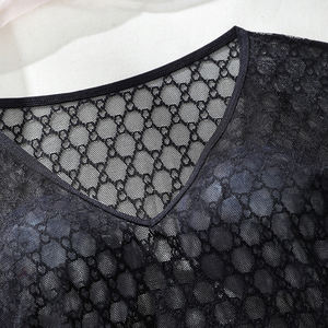 Kadın yaz giyim bayanlar Tops Mesh See-Through T shirt V boyun sıska uzun kollu kadın giyim kırpma forması üstleri tankı - Product Image 5