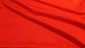 Tissu en polyester uni de qualité supérieure pour vêtements et décoration intérieure, durable, léger et facile d'entretien, disponible au meilleur prix - Product Image 2