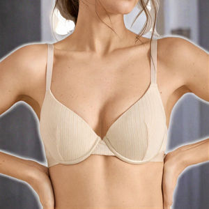 Vente en gros d'usine ODM : Ensemble de lingerie rayée respirant avec soutien-gorge fin et culotte en dentelle à bretelles ajustables pour femme - Product Image 3