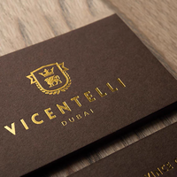 Cartes de visite de luxe personnalisées de haute qualité avec impression de logo en feuille d'or, papier offset et carton, gaufrage UV sélectif, format personnalisé