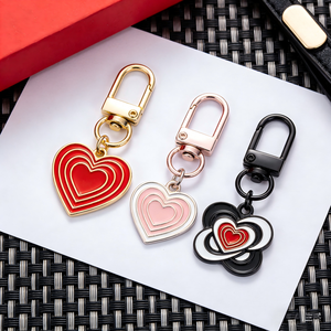 Portachiavi in Metallo Smaltato Personalizzato con Logo, <span class=keywords><strong>Serie</strong></span> Cuore, Forma Personalizzata, Colore a Scelta, con Strass alla Moda a Forma di Amore - Product Image 2