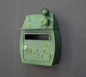 Buzón de villa de estilo europeo, buzón de pared vintage rústico con cerradura, buzón impermeable para exteriores para la escuela - Product Image 2