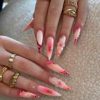 Faux ongles longs stiletto en acrylique à couverture complète, rose-rouge ombré, fleur 3D, éclaboussures d'encre rouge, perles métalliques dorées, faits à la main, à presser
