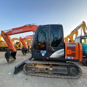 Presque neuf, économe en carburant, puissant, mini-excavateur sur chenilles Hitachi ZX70 d'occasion de 7 tonnes pour l'aménagement paysager. - Product Image 2