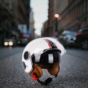 Casco Vintage con Diseño de Puntos, 3/4 Abierto, Personalizable, Venta al Por Mayor Directa de Fábrica, Protección Elegante, Desmontable y Lavable - Product Image 1