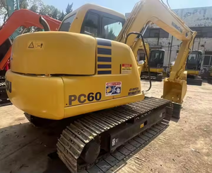 Mini-pelleteuse d'occasion Komatsu PC60 d'une capacité de 6 tonnes, multifonctionnelle avec moteur et boîte de vitesses à vendre - Product Image 2