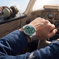 Montre à quartz étanche pour homme, bracelet en acier inoxydable, aiguilles lumineuses, cadran multicolore, idéale pour le quotidien