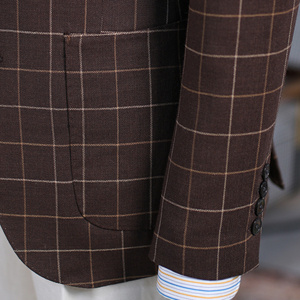 Blazer Isirhonour sur mesure en mélange de <span class=keywords><strong>laine</strong></span> et de lin à carreaux, marron café, revers large à encoche, poche plaquée, boutons MOP, coupe ajustée pour homme - Product Image 3