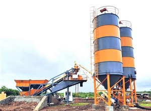 รถบรรทุกติดตั้งเครื่องจ่ายยางมะตอยแบบแรงดัน - Product Image 2