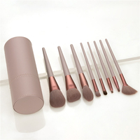 Offre Spéciale 8 pièces Kit de pinceaux de maquillage doux synthétique naturel applicateur de maquillage brosse femmes fard à paupières ventilateur du visage maquillage avec support