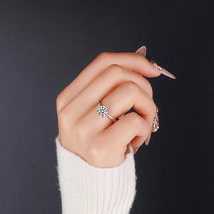 9厂家批发925镀银铂金四爪2ct圆形明亮切割碳硅石承诺珠宝女性精品戒指 - Product Image 2