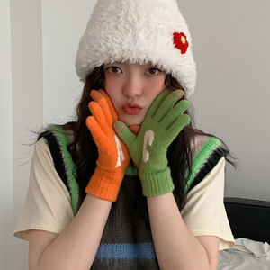 2025 nuevos guantes coreanos de Invierno para mujer, guantes de Ciclismo de punto con pantalla táctil, Jacquard con letras gruesas para uso diario - Product Image 2