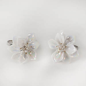 2024 nouveau acrylique incrusté de diamants blanc fleur serviette anneau mariage fête <span class=keywords><strong>Diner</strong></span> Table décoration - Product Image 3