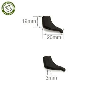 도매용 고급 친환경 스포츠 어린이 청소년 안전 실리콘 편안한 조절 가능한 미끄럼 방지 안경 귀걸이 - Product Image 5