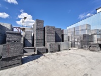 Palettes GMT de haute qualité, adaptées aux machines à fabriquer des blocs creux et aux lignes de production de briques, offrant une longue durée de vie.