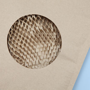 Enveloppe en nid d'abeille Mailer Sac d'expédition Enveloppes rembourrées en papier Mailer Chaîne du froid Garder au chaud Sac en nid d'abeille Fabriqué en Thaïlande - Product Image 6