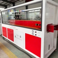 Machine de fabrication de profilés pour fenêtres et portes en PVC, ligne d'extrusion de cadres de fenêtres en PVC de haute qualité, production de profilés WPC sur mesure
