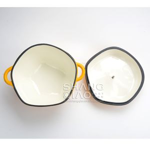 <span class=keywords><strong>Cocotte</strong></span> <span class=keywords><strong>en</strong></span> <span class=keywords><strong>fonte</strong></span> émaillée <span class=keywords><strong>en</strong></span> forme de cloche et de poivre, cuisson au four néerlandais - Product Image 2