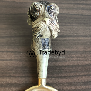 Accesorios de barra rústica hechos a mano Abridor de botellas de cuerno decorativo de Tradebyd - Product Image 1