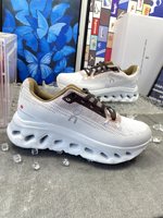Échantillon gratuit Chaussures de sport unisexes de haute qualité Chaussures de sport légères en mesh respirant Semelle en caoutchouc PU Chaussures de course toutes saisons