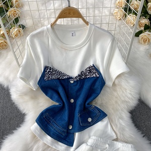 Bộ đồ hai mảnh gồm áo khoác denim ngắn kiểu Mỹ và quần ống loe cạp cao - Product Image 5