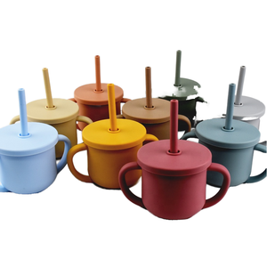 Taza de silicona sin BPA personalizada 2 en 1 sin derrames para bebés, taza de paja de grado alimenticio para entrenamiento infantil, taza de aperitivos para niños pequeños para bebés - Product Image 1