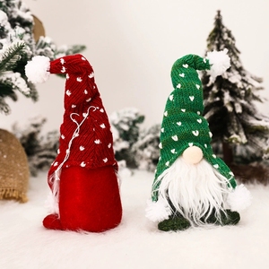 Nouvelle poupée de Noël en forme d'homme de la forêt avec barbe blanche et design sans visage, bonnet tricoté, pose assise, décoration pour table - Product Image 3
