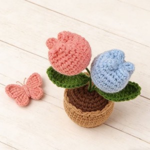 Planta en maceta de tulipanes de simulación personalizada para el Día de la Madre, tulipán tejido a mano con hilo, pequeña planta en maceta, flor tejida. - Product Image 3