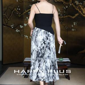 กระโปรงมิดิพิมพ์ลาย Happy Plus Ink Wash ไซส์พลัส เอวยางยืด กระโปรงทรงกว้างสำหรับผู้หญิง - Product Image 1