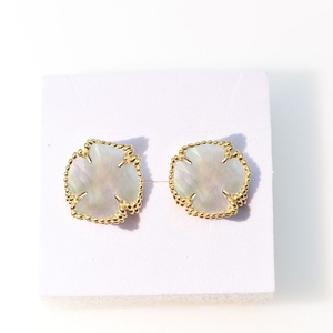 Clip à pince trèfle à quatre feuilles de haute qualité, plaqué or 18 carats, idéal comme cadeau pour sa petite amie. - Product Image 4