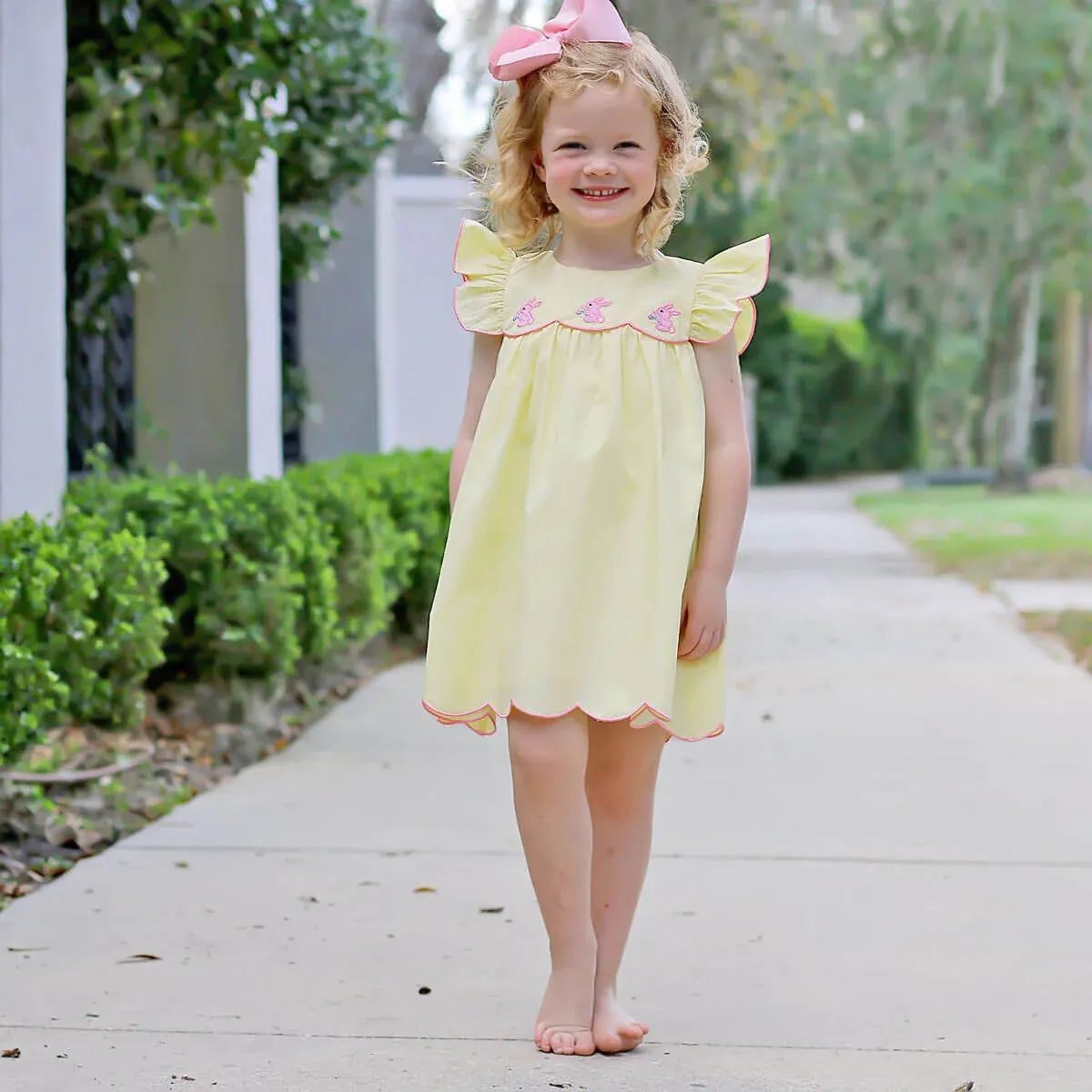 Atacado coelhos rosa amarelo bisturi seersucker vestido, verão, bordado, babado, vestido da menina do bebê