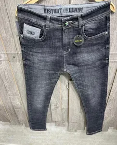 Nuovi Arrivi 2025 Jeans Strappati di Tendenza Primavera Estate Abbigliamento di Design Streetwear di Alta Qualità Jeans da Uomo in Denim - Product Image 6