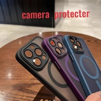 Coque de téléphone magnétique mate translucide colorée avec protection d'objectif pour iPhone 17 16 15 Pro Max
