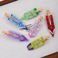 Barrettes à cheveux en PVC en forme de maison de dessin animé mignonnes YJL en gros, pinces à cheveux colorées pour filles, accessoires capillaires quotidiens