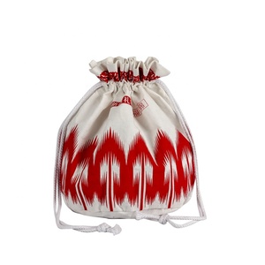 Bolsas de muselina de algodón calico de alta calidad con cordón de fondo redondo, con impresión de logotipo - Product Image 3