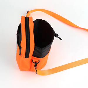 Bolsa de Hombro Deportiva Personalizada con Logotipo OEM, Porta Botella de Agua con Soporte para Teléfono y Correa para Perro - Product Image 3