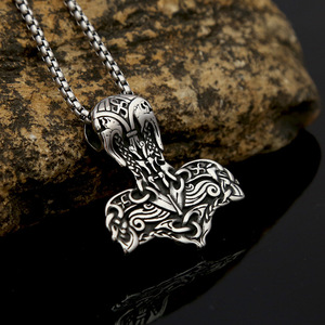 Collar con colgante de martillo de Thor de acero inoxidable yunnique, joyería de estilo nórdico vikingo para hombre, regalo para él - Product Image 1