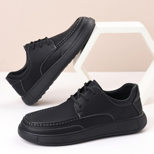 รองเท้าหนังลำลองผู้ชาย สีดำ แบบผูกเชือก หุ้มข้อต่ำ เหมาะสำหรับใส่ทำงานหรือในโอกาสทั่วไป สีพื้น หนาปานกลาง - Product Image 1