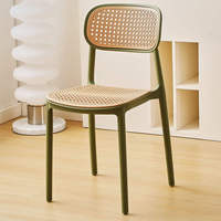 Chaise de salle à manger empilable en rotin moderne, style minimaliste du milieu du siècle, chaise de bistrot en cannage tressé, cadre noir, pour intérieur, extérieur, maison, patio, café