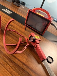 เครื่องเลเซอร์ไฟเบอร์แบบมือถือประสิทธิภาพสูงรุ่นใหม่ รองรับ AI/DXF ระบายความร้อนด้วยอากาศ พกพาสะดวก ใช้งานง่าย สำหรับการแกะสลักแบบพกพา - Product Image 5