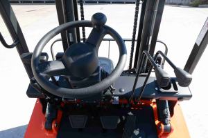 מלגזה דיזל הידראולית חדשה של ניסאן, 3 טון, עם מושב לנהג ורכיבים מרכזיים כלולים - Product Image 6