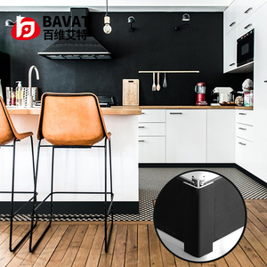 Plinthe en aluminium et plastique Bavat 1m, étanche, pour le bas des armoires de cuisine, longueur personnalisable - Product Image 2