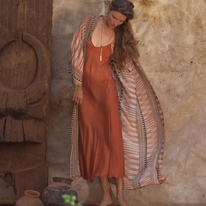 Robe de plage traditionnelle pour femmes, <span class=keywords><strong>motif</strong></span> géométrique tendance, cardigan ample, protection solaire estivale - Product Image 3