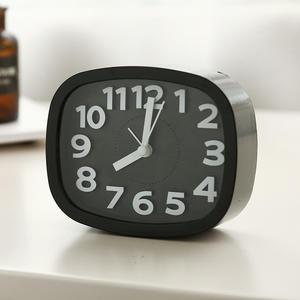 นาฬิกาปลุกตั้งโต๊ะแบบอนาล็อกควอตซ์ทำงานเงียบแบบย้อนยุคใช้แบตเตอรี่สไตล์วินเทจ - Product Image 1