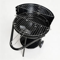 Barbecue au charbon de bois d'extérieur avec couvercle noir, design portable à roulettes, étagères latérales, acier résistant à la chaleur pour le jardin et le camping