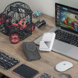 <span class=keywords><strong>Mag</strong></span> Carga rápida PD 20W Banco de energía inalámbrico magnético con soporte seguro plegable y pantalla digital <span class=keywords><strong>PowerBank</strong></span> 10000mAh para teléfono - Product Image 2